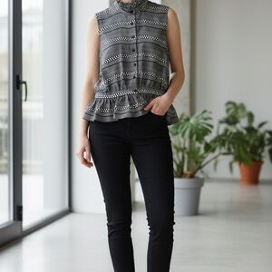 Sleeveless Black and White Blouse